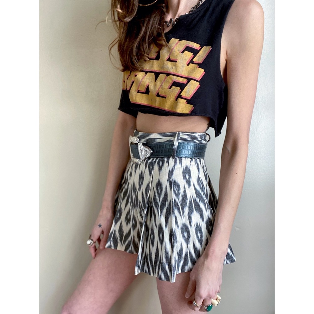 Alice and Olivia shorts - Picture 4 of 8